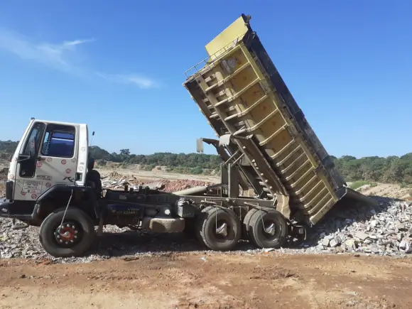 CAÇAMBAS GARÇA ALUGUEL DE CAÇAMBAS NA ZONA LESTE DE SP